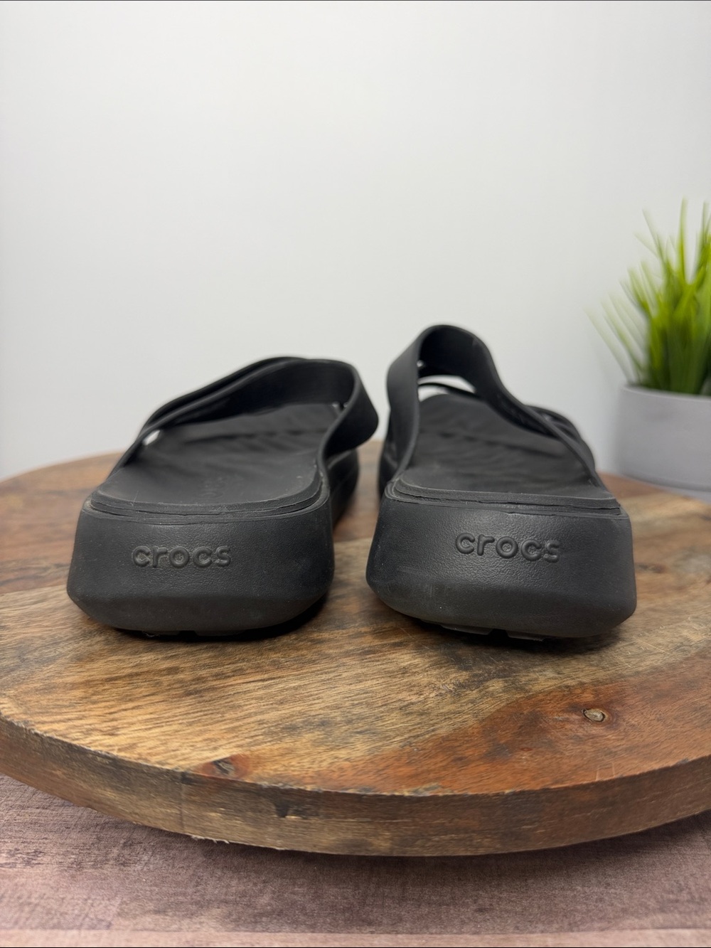 CROCS Black Triple-Strap Comfort Slides - Size: 9 - Picture 4 of 7